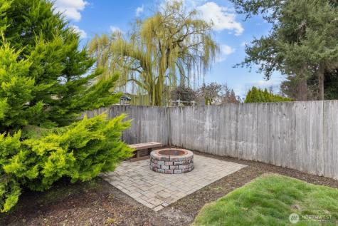 116 16th Street NW Puyallup WA 98371
