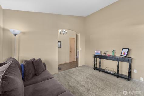 116 16th Street NW Puyallup WA 98371