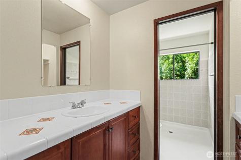 10917 80th Place NE Kirkland WA 98034