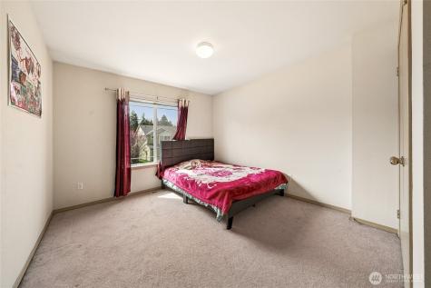 16425 39th Avenue E Tacoma WA 98446