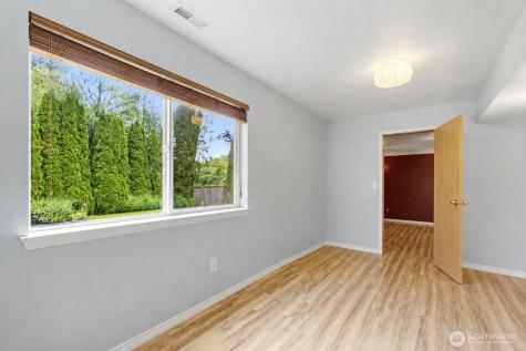 3011 12th Street Pl SW Puyallup WA 98373