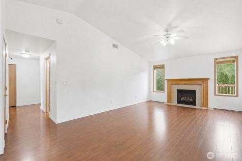 3011 12th Street Pl SW Puyallup WA 98373