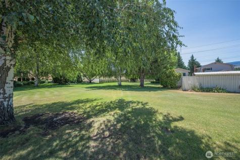 3716 Knowles Road Wenatchee WA 98801