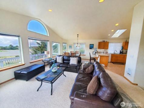 16 Ocean Boulevard Ocean City WA 98569