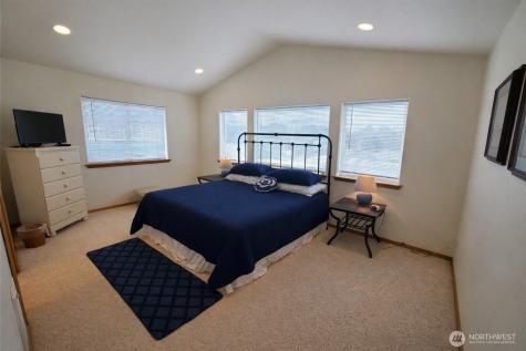 16 Ocean Boulevard Ocean City WA 98569