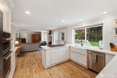 15511 133rd Avenue E Puyallup WA 98374