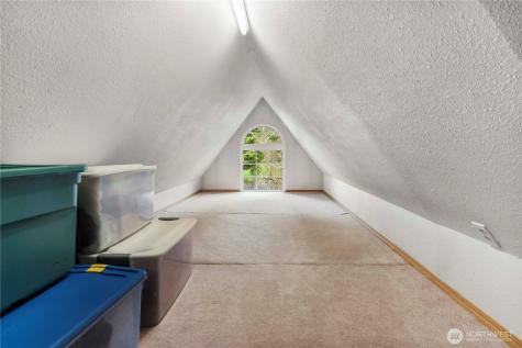 15511 133rd Avenue E Puyallup WA 98374