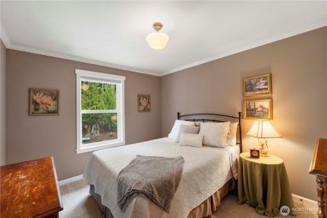 15511 133rd Avenue E Puyallup WA 98374