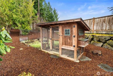 15511 133rd Avenue E Puyallup WA 98374