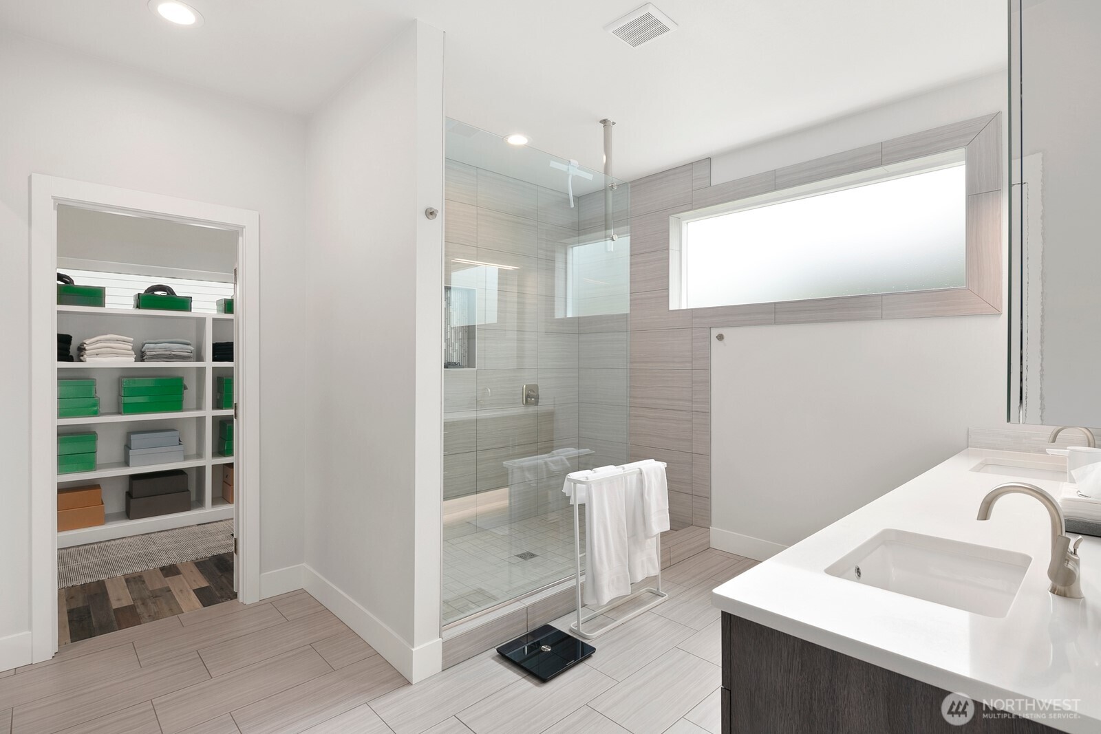 2627 SW 100th Street Seattle WA 98146