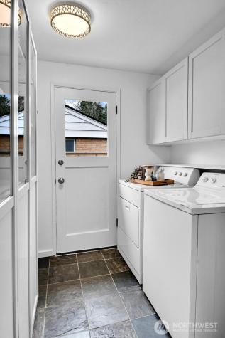 17542 10th Avenue NE Shoreline WA 98155