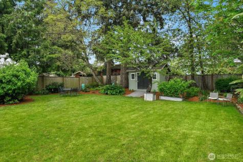17542 10th Avenue NE Shoreline WA 98155