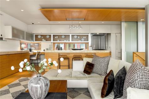 2369 Fairview Avenue E Seattle WA 98102