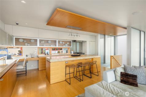 2369 Fairview Avenue E Seattle WA 98102