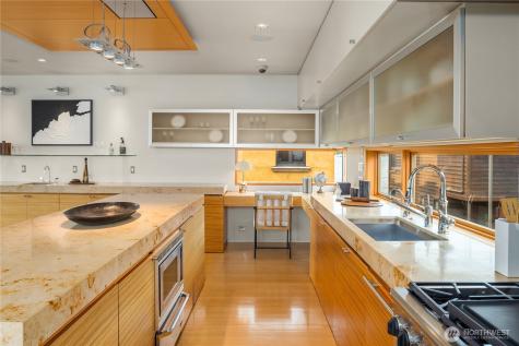 2369 Fairview Avenue E Seattle WA 98102