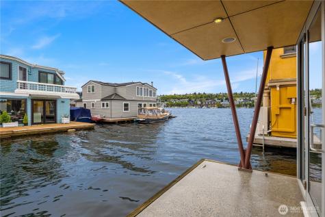2369 Fairview Avenue E Seattle WA 98102