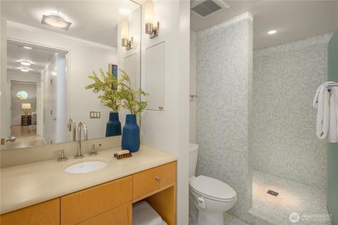 2369 Fairview Avenue E Seattle WA 98102