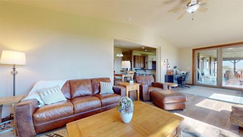 1461 Sheffield Road Mesa WA 99343