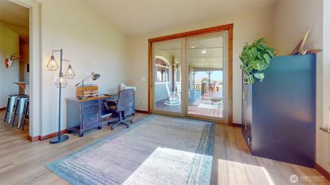 1461 Sheffield Road Mesa WA 99343