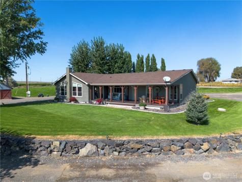 1461 Sheffield Road Mesa WA 99343