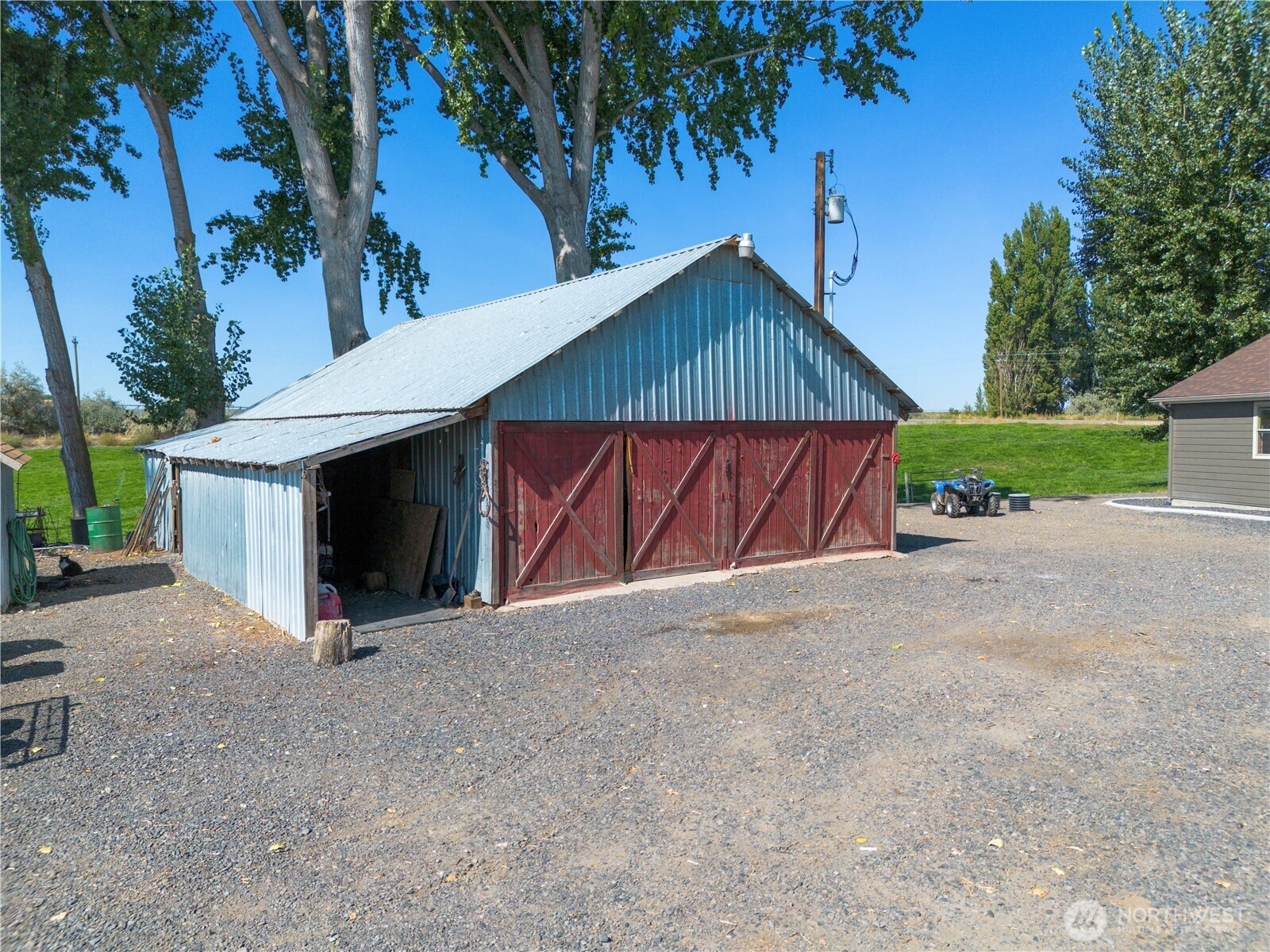 1461 Sheffield Road Mesa WA 99343