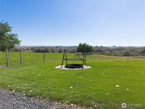 1461 Sheffield Road Mesa WA 99343