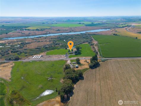 1461 Sheffield Road Mesa WA 99343