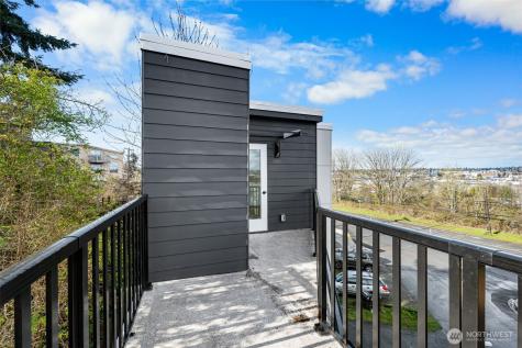 4047 25th Avenue W Seattle WA 98199