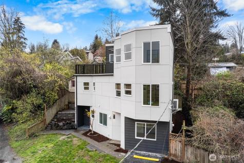 4047 25th Avenue W Seattle WA 98199