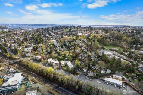 4047 25th Avenue W Seattle WA 98199