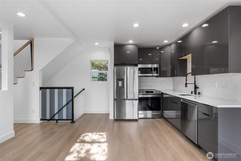 4047 25th Avenue W Seattle WA 98199