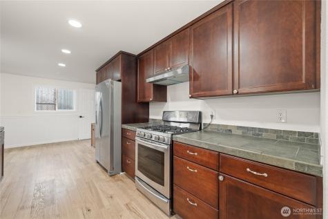 9812 S 212th Street Kent WA 98031