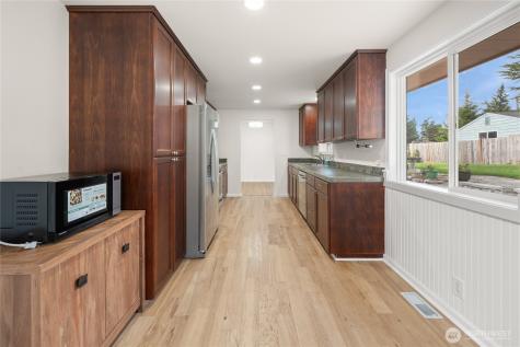9812 S 212th Street Kent WA 98031