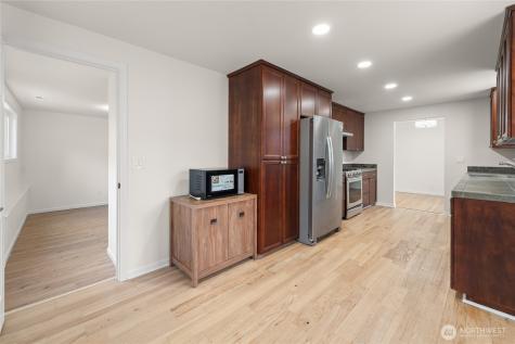 9812 S 212th Street Kent WA 98031