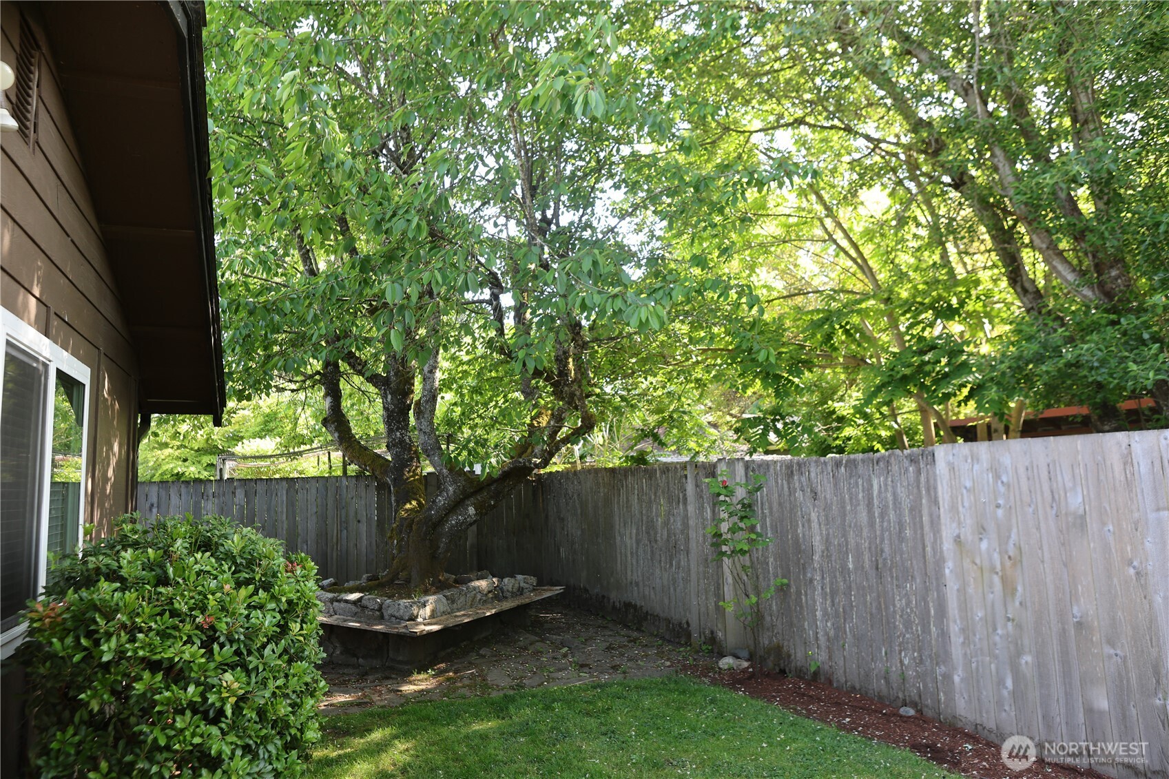 604 23rd Street NW Puyallup WA 98371