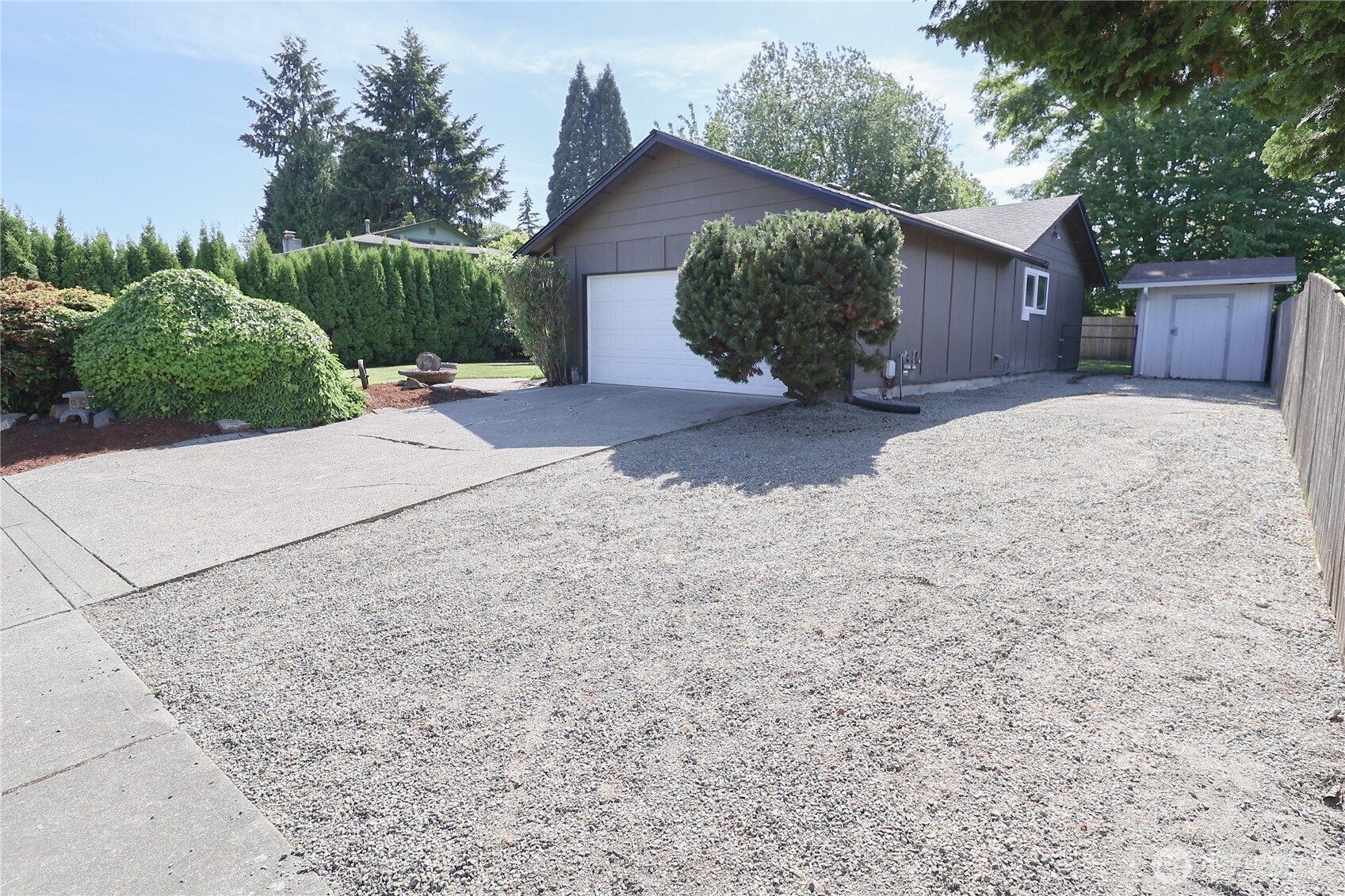 604 23rd Street NW Puyallup WA 98371