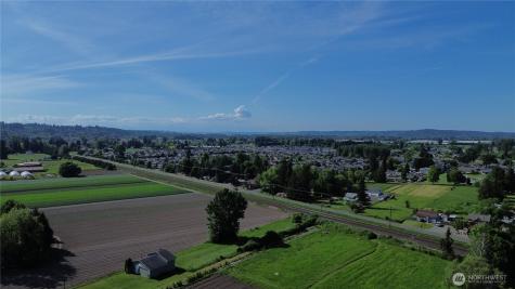 604 23rd Street NW Puyallup WA 98371