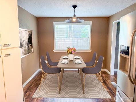 604 23rd Street NW Puyallup WA 98371