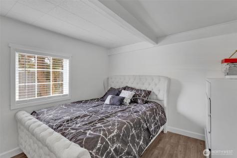 23708 Locust Way Bothell WA 98021