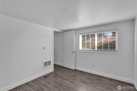 23708 Locust Way Bothell WA 98021