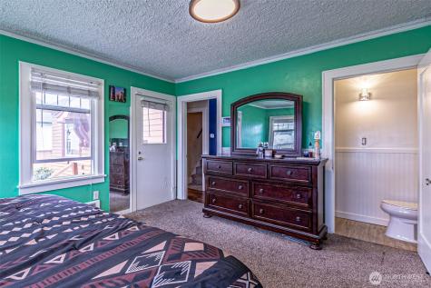 1432 S 56th Street Tacoma WA 98408