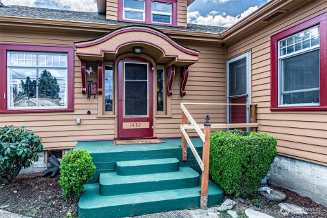 1432 S 56th Street Tacoma WA 98408