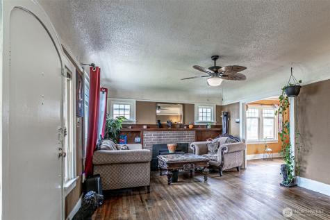 1432 S 56th Street Tacoma WA 98408