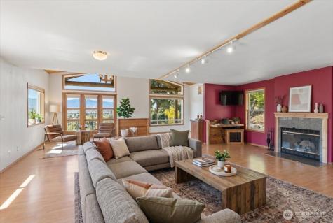 404 S Clifford Street Chelan WA 98816