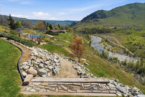 404 S Clifford Street Chelan WA 98816