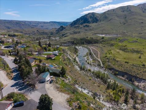 404 S Clifford Street Chelan WA 98816