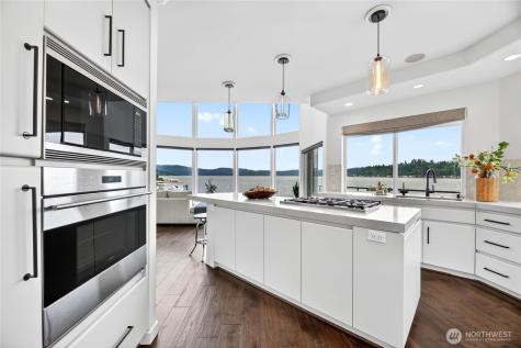 2007 E Lake Sammamish Parkway NE Sammamish WA 98074