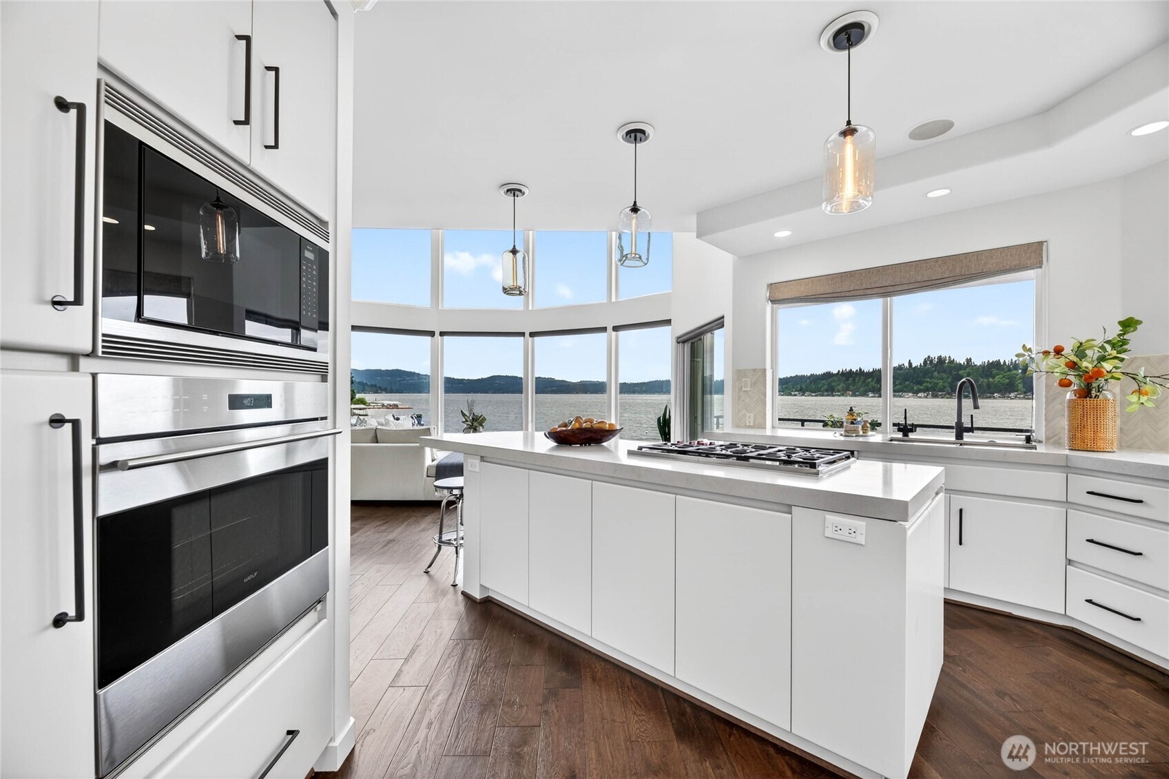 2007 E Lake Sammamish Parkway NE Sammamish WA 98074