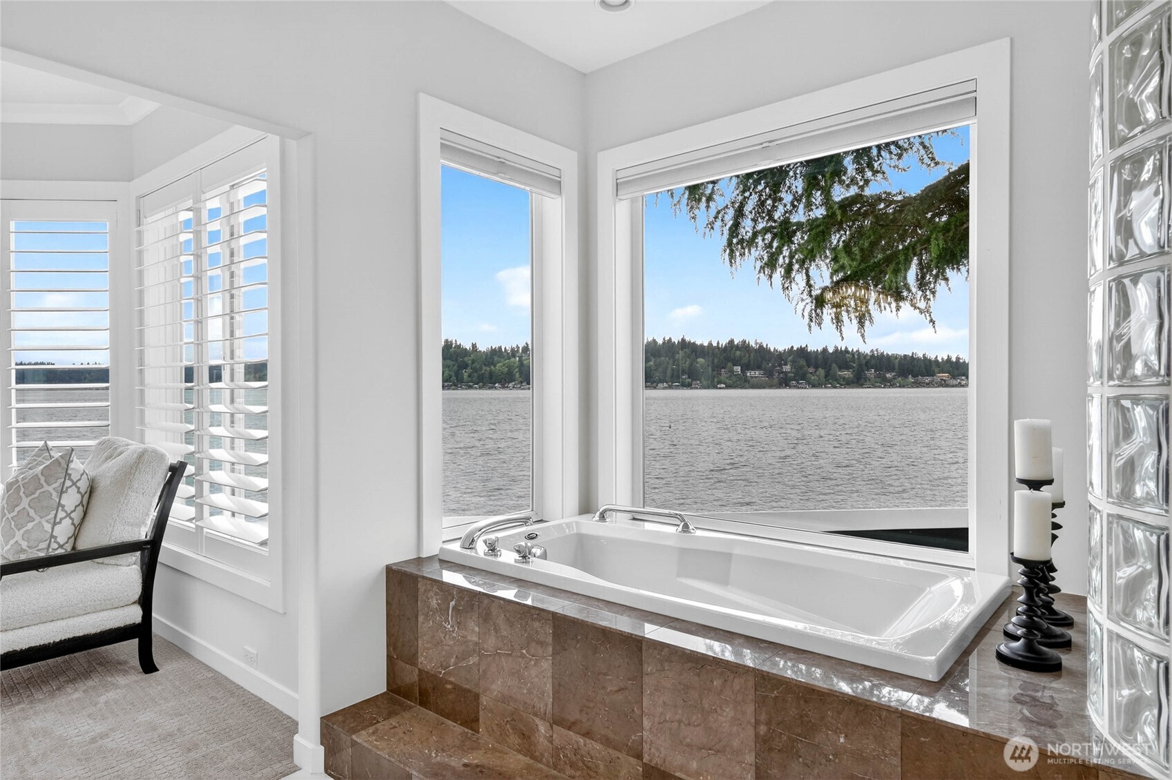 2007 E Lake Sammamish Parkway NE Sammamish WA 98074