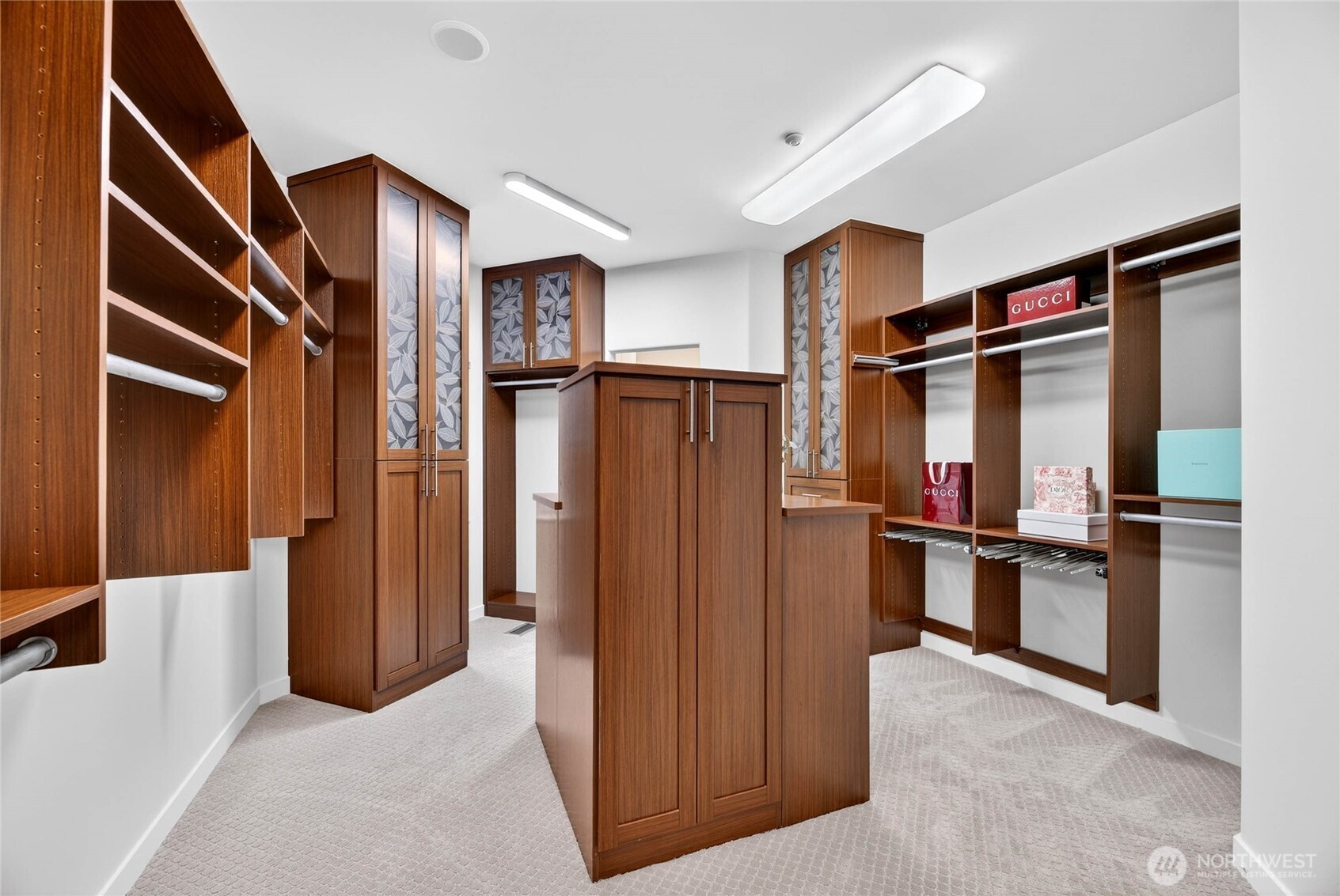 2007 E Lake Sammamish Parkway NE Sammamish WA 98074